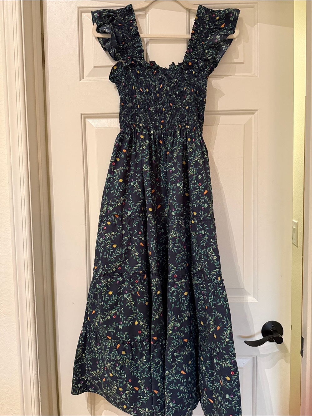 Women’s Dresses - Picture 5 of 7